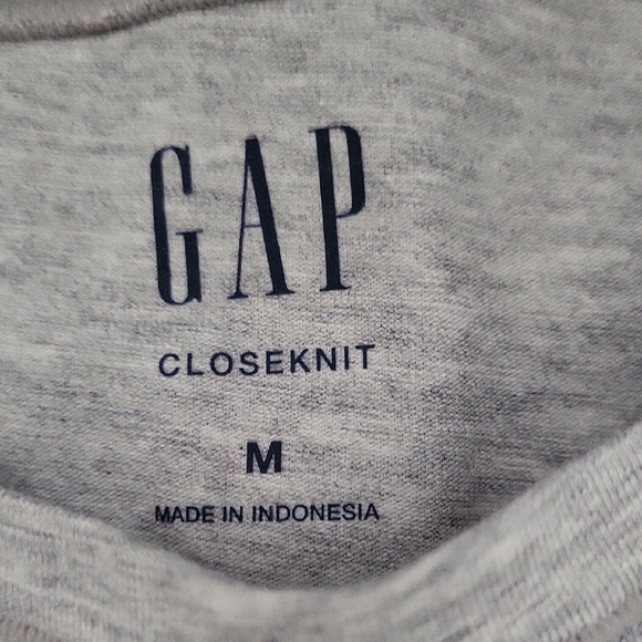 NWOT GAP Closeknit Women's Heather Gray Long Sleeve Tee - Picture 3 of 5